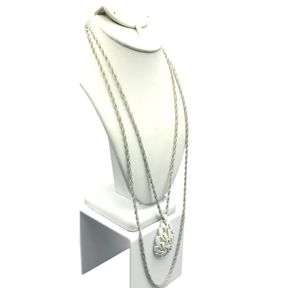 Crown Trifari Enamel Chain Necklace, Double Strand Vintage with White Mod - Picture 3 of 6